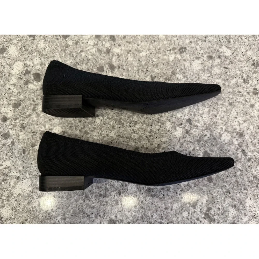 Vivaia brand item